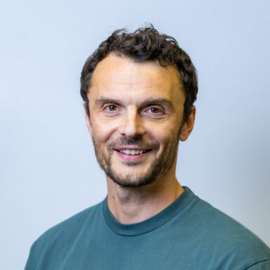 Angus Kerr’s headshot