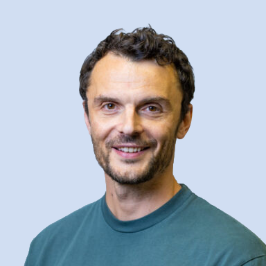 Angus Kerr’s headshot