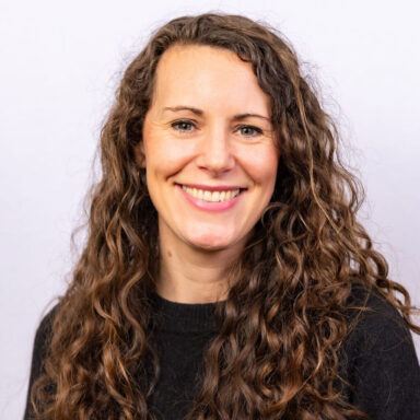 Holly Newton’s headshot