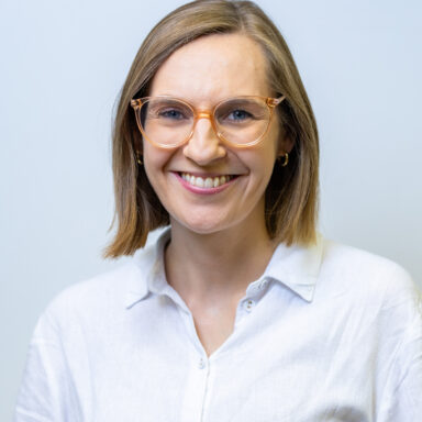 Tara Rowe-Smith’s headshot