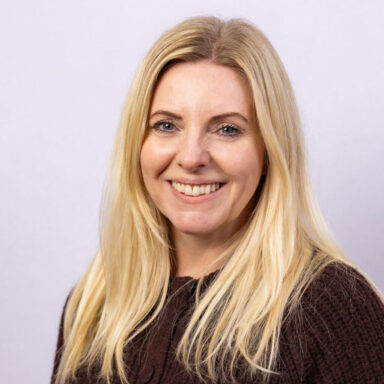 Vicky Lomas’s headshot